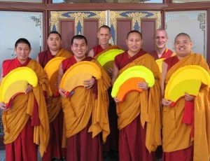 На самом крупном музыкальном фестивале Британии выступят тибетские монахи 